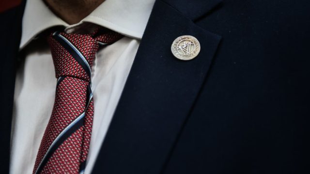 Mειώσεις φόρων και ασφαλιστικών εισφορών: Πότε έρχονται και όλα όσα πρέπει να γνωρίζετε