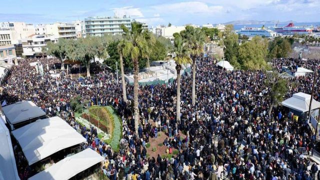 Τέμπη: Όλη η Κρήτη στους δρόμους! Συγκλονιστικές εικόνες