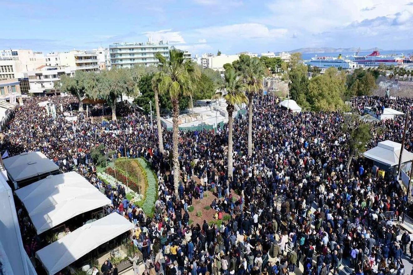 Τέμπη: Όλη η Κρήτη στους δρόμους! Συγκλονιστικές εικόνες