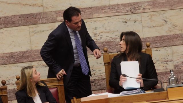 «Ξέσπασε» κατά της Κωνσταντοπούλου ο Άδωνις Γεωργιάδης: «Είναι κακιά γυναίκα, δεν την νοιάζει για τους νεκρούς και τα παιδιά»