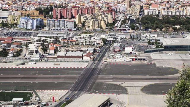 Το όνειρο κάθε ταξιδιώτη: Το αεροδρόμιο που βρίσκεται 15 λεπτά με τα πόδια από το κέντρο της πόλης