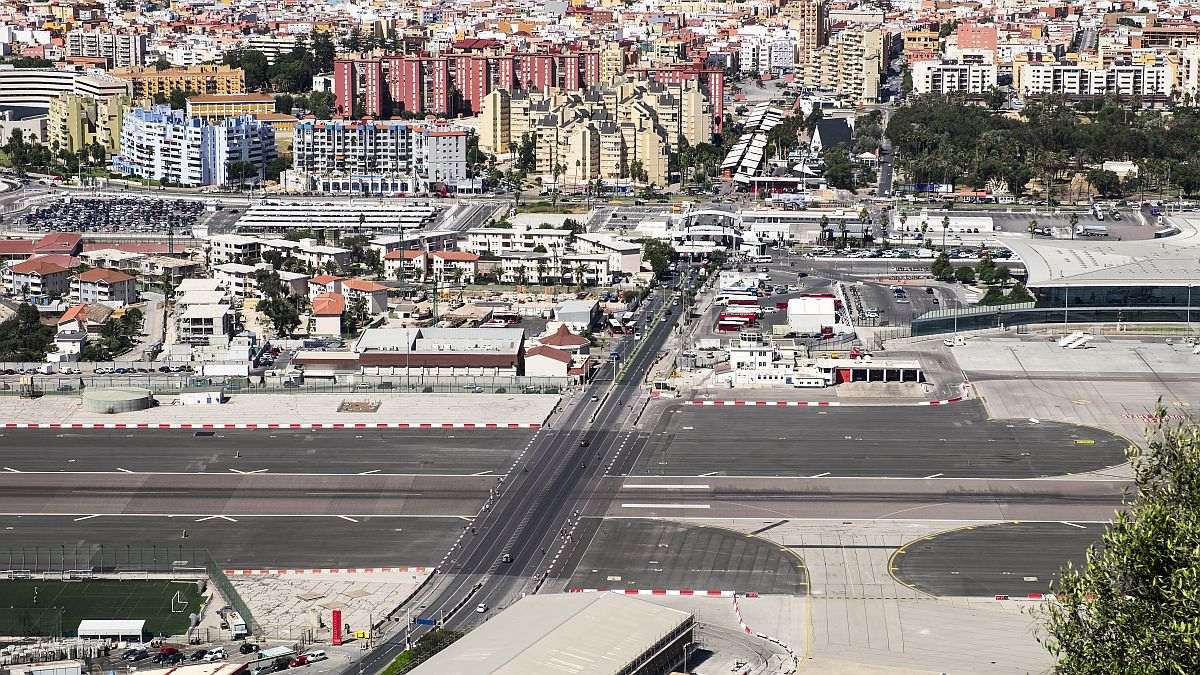 Το όνειρο κάθε ταξιδιώτη: Το αεροδρόμιο που βρίσκεται 15 λεπτά με τα πόδια από το κέντρο της πόλης