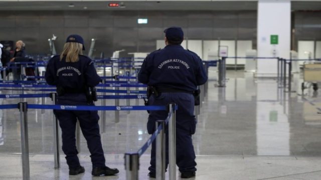 Αεροδρόμιο «Ελ. Βενιζέλος»: Συνελήφθη γυναίκα με πάνω από 26 κιλά κάνναβη στις βαλίτσες της (Video)