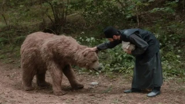 Άγιος Παΐσιος: Η σειρά συνεχίζει να εντυπωσιάζει το Χ – «Μέχρι και η αρκούδα πιο πολλά καταλαβαίνει από ο,τι ο άνθρωπος»