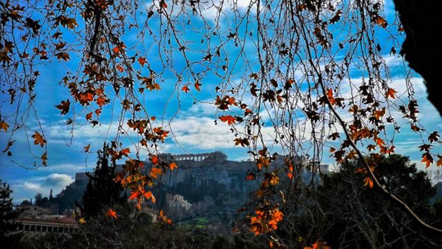 Η φωτογραφία της ημέρας: Καλό μήνα με την πιο μαγική εικόνα της Αθήνας