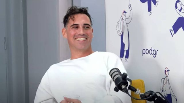 Κατά της μονογαμίας ο Άνθιμος Ανανιάδης: «Ποτέ μην τρέχεις πίσω από μία γυναίκα και ένα λεωφορείο, θα έρθει το επόμενο»