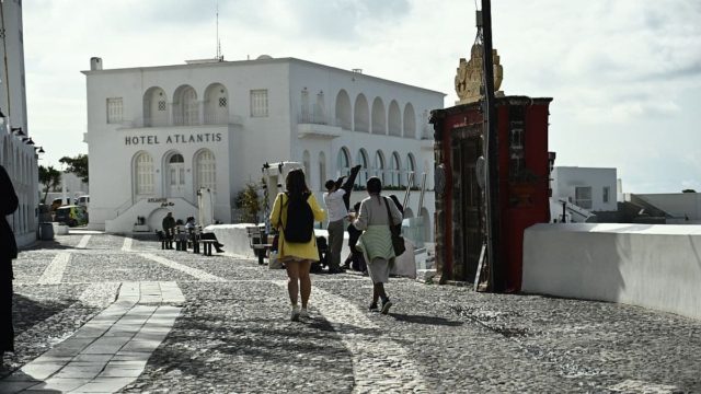 Έρημο νησί η Σαντορίνη: «Εξαφανίστηκαν» οι κάτοικοι – Εντείνεται η αγωνία, όλα δείχνουν μεγάλο σεισμό!