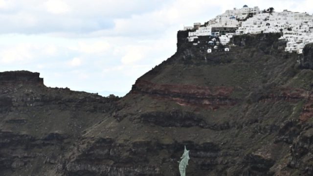 Επιστροφή στην… κανονικότητα για τους κατοίκους των Κυκλάδων: Ανοίγουν την Τρίτη (4/3) τα σχολεία σε Σαντορίνη, Αμοργό, Ανάφη και Ίο