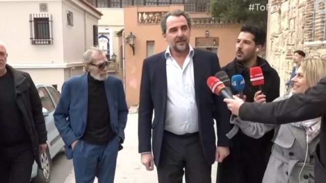 «Κάνατε μεροκάματα…»: Η ατάκα του Γιώργου Βαρδινογιάννη όταν οι δημοσιογράφοι πλησίασαν τον Νικόλαο Ντε Γκρες
