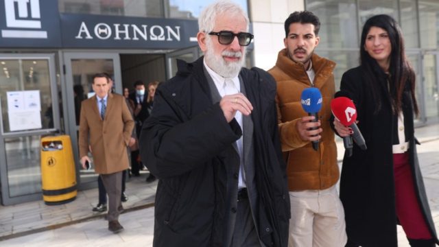 «Άναψαν» τα αίματα στη δίκη Φιλιππίδη: «Ξέραμε ότι στις περιοδείες πήγαινε με γκόμενα»