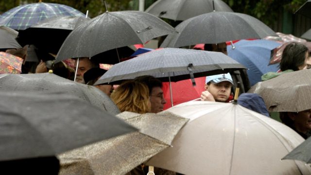 Έκτακτο δελτίο καιρού από την ΕΜΥ: «Κοκτέιλ» ισχυρών βροχών, καταιγίδων και ανέμων – «Βουτιά» η θερμοκρασία