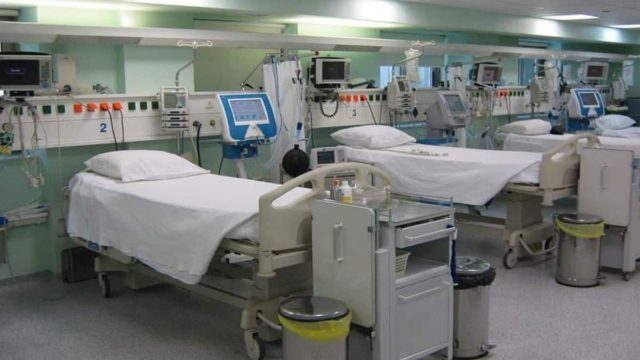 Θεσσαλονίκη: Σε κρίσιμη κατάσταση ο 23χρονος που μαχαιρώθηκε από τον 16χρονο αδελφό του!