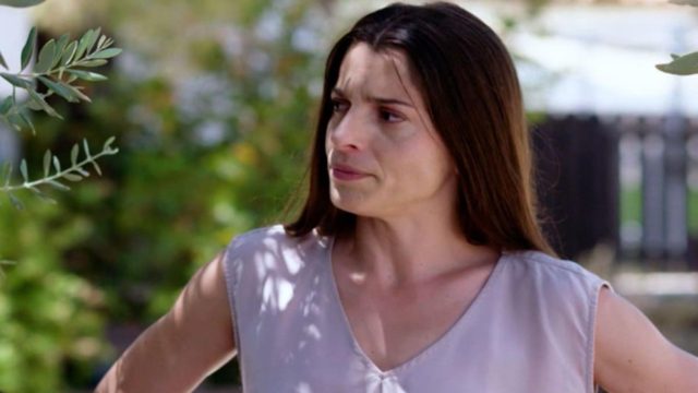Η Γη της Ελιάς spoiler: «Πέφτει» ξύλο στη μέση του δρόμου – Η Ισμήνη στη φυλακή