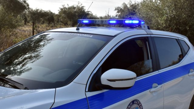 Έγκλημα στα Τέμπη: Ταμπουρωμένος σε ξυλουργείο ο δράστης του διπλού φονικού