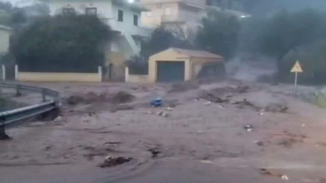 Σφυροκοπά η κακοκαιρία στην Κεφαλονιά: Ήχησε το 112 στους κατοίκους – «Περιορίστε τις μετακινήσεις σας»