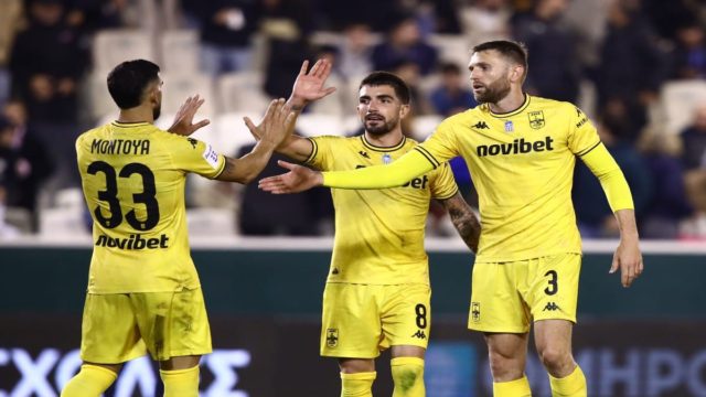 Athens Kallithea – Άρης 0-1: Ο Μεντίλ έκανε τη διαφορά και οι «κίτρινοι» παραμένουν… ζωντανοί