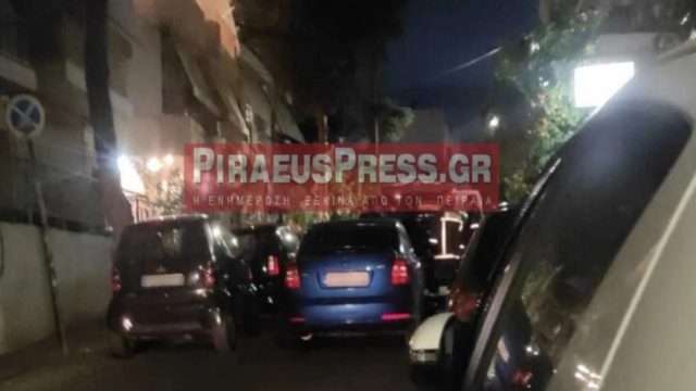 Συναγερμός στο Κερατσίνι: Άνδρας με μαχαίρι έχει ταμπουρωθεί σε σπίτι – Κρατάει όμηρους τη μητέρα και την αδερφή του
