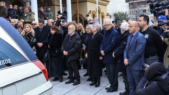 Θείος Βασίλη Καλογήρου: «Σου έκοψαν το νήμα της ζωής σου χέρια άνομα που τα διατάξανε άλλοι άνομοι» – Πιθανός ο στραγγαλισμός