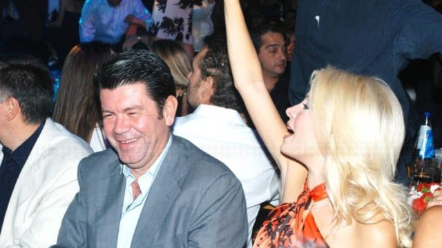 Δεν το είχε καταλάβει κανείς: Το πρώτο «σημάδι» του διαζυγίου της Ελένης Μενεγάκη και του Γιάννη Λάτσιου χρόνια πριν το ανακοινώσουν