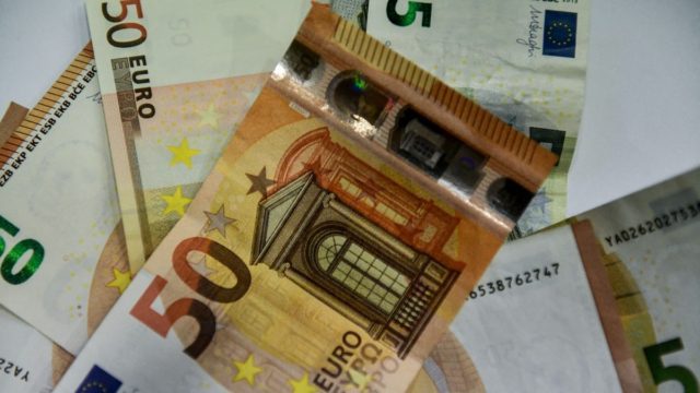 Αυξήσεις μισθών σε 200.000 εργαζόμενους: Ποιοι είναι οι δικαιούχοι;
