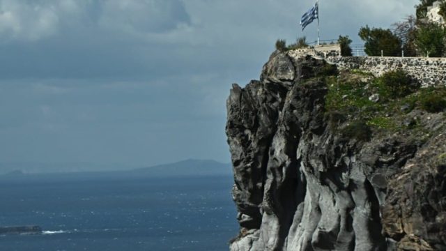 Προειδοποίηση Παπαζάχου για τους σεισμούς στις Κυκλάδες: «Δεν έχει απομακρυνθεί η πιθανότητα για ισχυρότερη δόνηση»