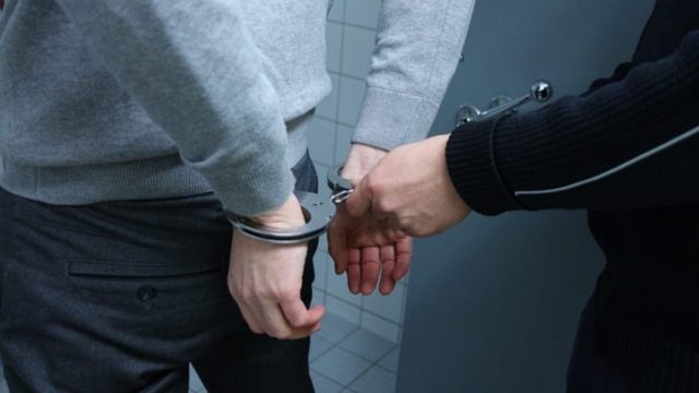 Προφυλακίστηκε 27χρονος στη Θεσσαλονίκη για απόπειρα βιασμού σε βάρος 30χρονης – Ότι είναι γκέι ισχυρίστηκε