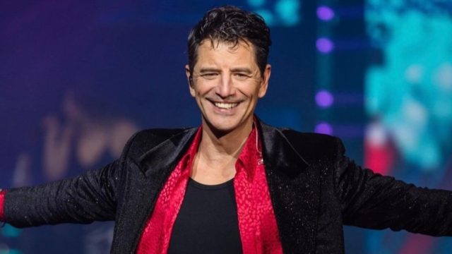 Σάκης Ρουβάς: «Ζαλίζει» το ποσό που θα λάβει για να τραγουδήσει στο καρναβάλι της Ξάνθης