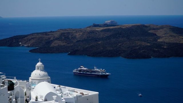 Υπάρχει όντως κίνδυνος με το ηφαίστειο της Σαντορίνης; Ανησυχία με τον «χορό» των Ρίχτερ στο Αιγαίο