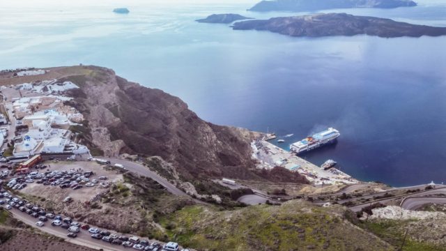 Συνεχίζεται ο «χορός» των Ρίχτερ στη Σαντορίνη: Ο κρατικός μηχανισμός μπήκε σε ετοιμότητα μετά από ειδοποίηση Κικίλια σε Μητσοτάκη