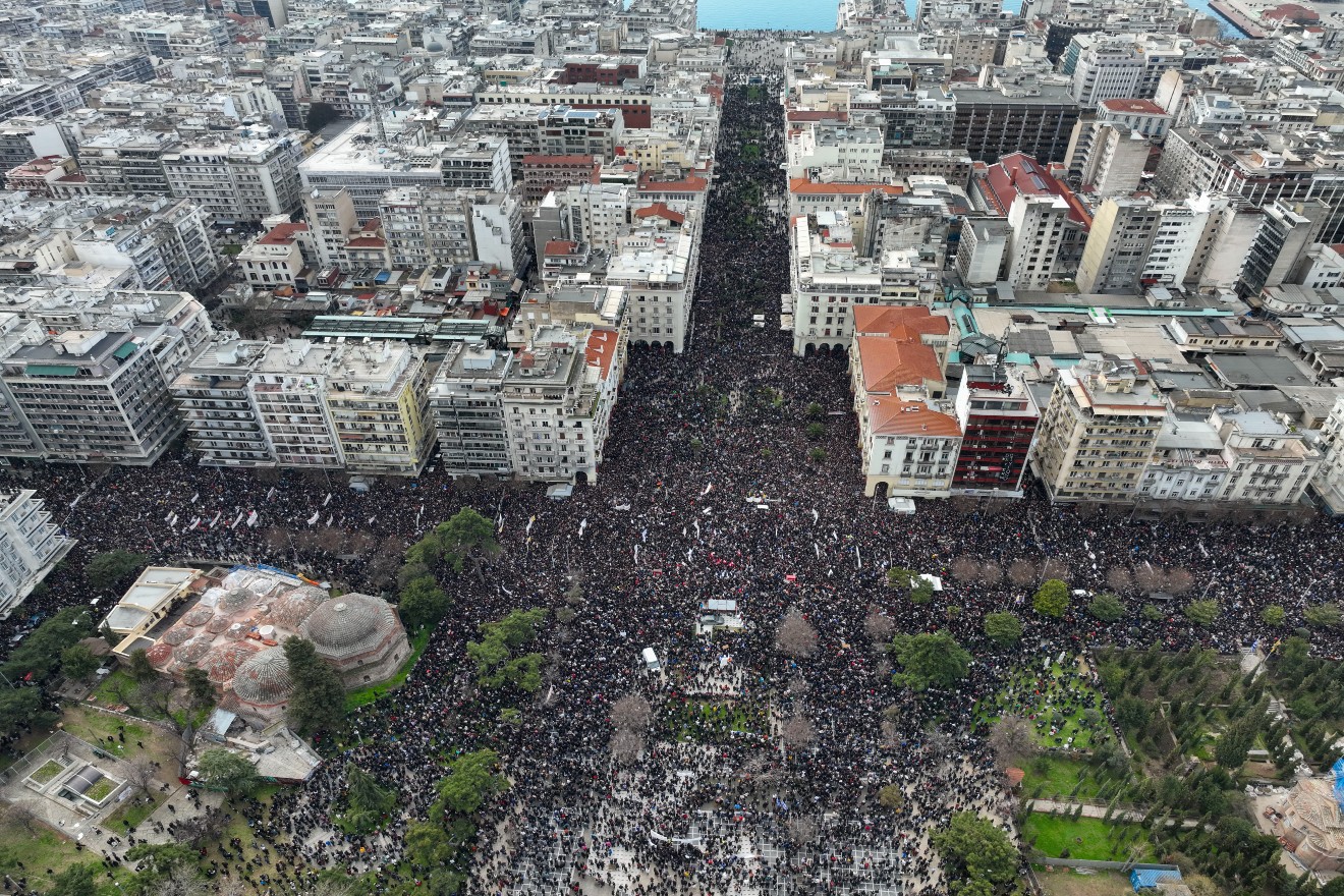 «Εσύ τι δικαιολογία έχεις που δεν κατέβηκες;»: Η 28η Φεβρουαρίου ήταν η μέρα που η Ελλάδα θύμισε Ελλάδα