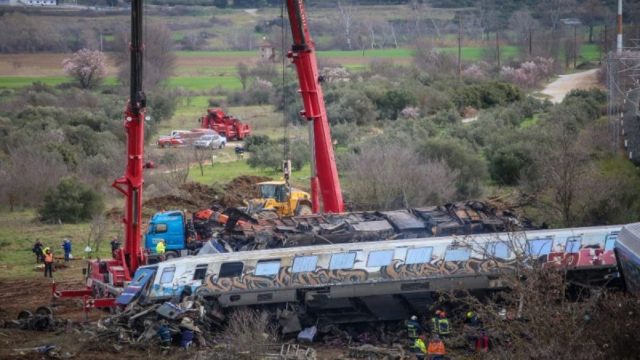 Τέμπη: Έφοδος της αστυνομίας στα γραφεία της εταιρείας που έδωσε τα βίντεο