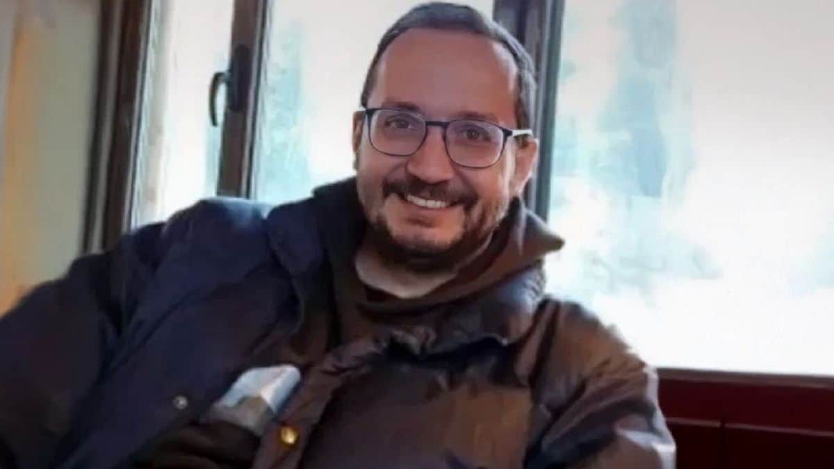 Βασίλης Καλογήρου: Γιατί η οικογένεια δεν είχε αποκαλύψει από την αρχή ότι ο 39χρονος έπασχε από ψυχικό νόσο την τελευταία 5ετια;