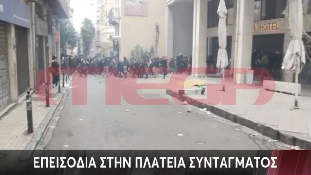 Τέμπη: H Βελίκα Καραβάλτσιου στα επεισόδια, «εγκλωβίστηκε» στα χημικά – «Δεν μπορεί να αναπνεύσει ο κόσμος, τα μάτια μας τρέχουν»
