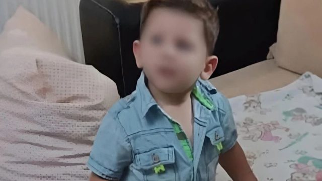 Στη μητέρα του 3χρονου Άγγελου τα… ρίχνει ο 44χρονος κατηγορούμενος: «Της έλεγα “μην τον σπρώχνεις”»
