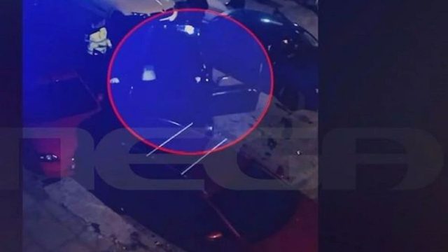 Κι άλλο κρούσμα στον Κορυδαλλό: 24χρονος μεθυσμένος χωρίς δίπλωμα χτύπησε ΙΧ με νεαρούς και έπεσε σε παρκαρισμένα οχήματα (video)