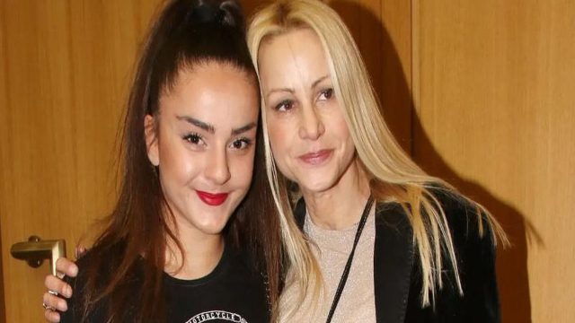 Μάρθα Κουτουμάνου: Σε δύσκολη οικονομική κατάσταση – Της έχουν “παγώσει” και την σύνταξη χηρείας