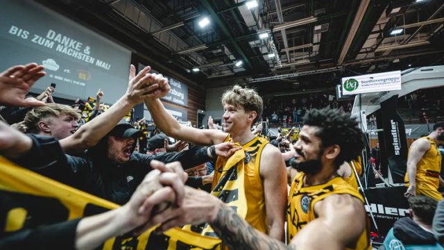 Βούρτζμπουργκ-ΑΕΚ 71-77: Με τρομερό Γκόλντεν πήρε τεράστιο «διπλό»
