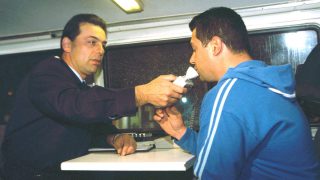 Οριακά μία μπύρα: Αυτό είναι το όριο του αλκοτέστ στην Ελλάδα – Πότε πας φυλακή αν σε πιάσουν
