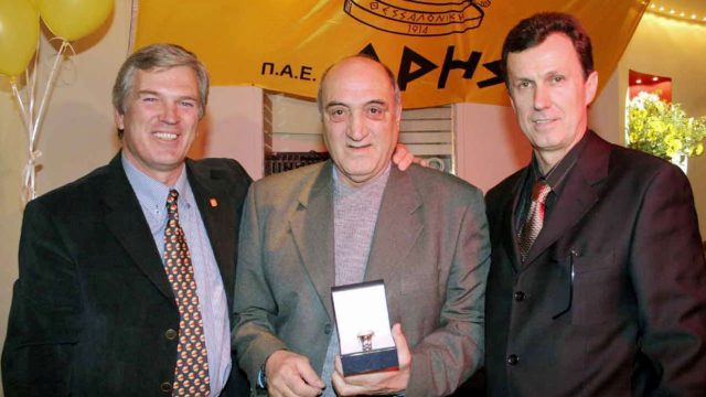 Πέθανε ο θρύλος του Άρη, Αλέκος Αλεξιάδης