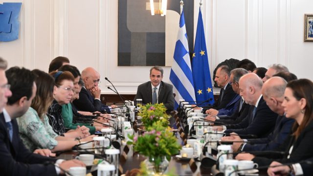 Το πρόσωπο της νέας κυβέρνησης: Τα 15 νέα πρόσωπα και οι τέσσερις εξωκοινοβουλευτικοί «τεχνοκράτες»