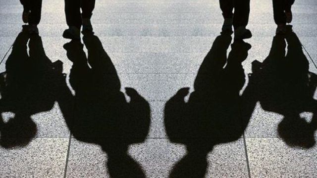 Νέα Σμύρνη: Συμμορία ανηλίκων λήστευε με την απειλή μαχαιριού – Οι μαρτυρίες σοκάρουν
