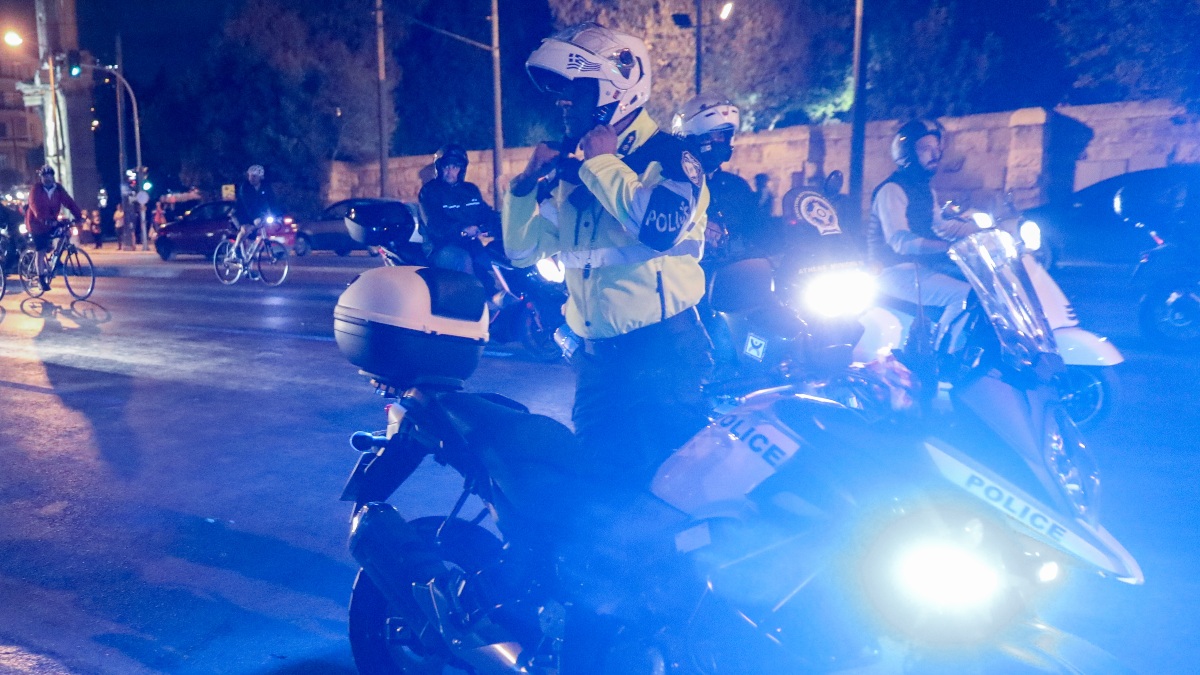 Άγρια συμπλοκή στην Κηφισιά: Στο νοσοκομείο 17χρονος μετά από επίθεση 10 ατόμων με κουκούλες