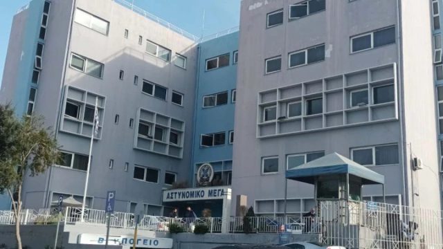 Υπόθεση διαφθοράς στα Χανιά: Δημόσιοι υπάλληλοι εκβίαζαν καταστηματάρχες για «μίζες» – Οι σοκαριστικοί διάλογοι