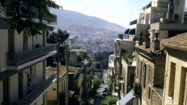 Κουίζ για την παλιά Αθήνα: Μπορείς να αναγνωρίσεις τη συνοικία της φωτογραφίας;