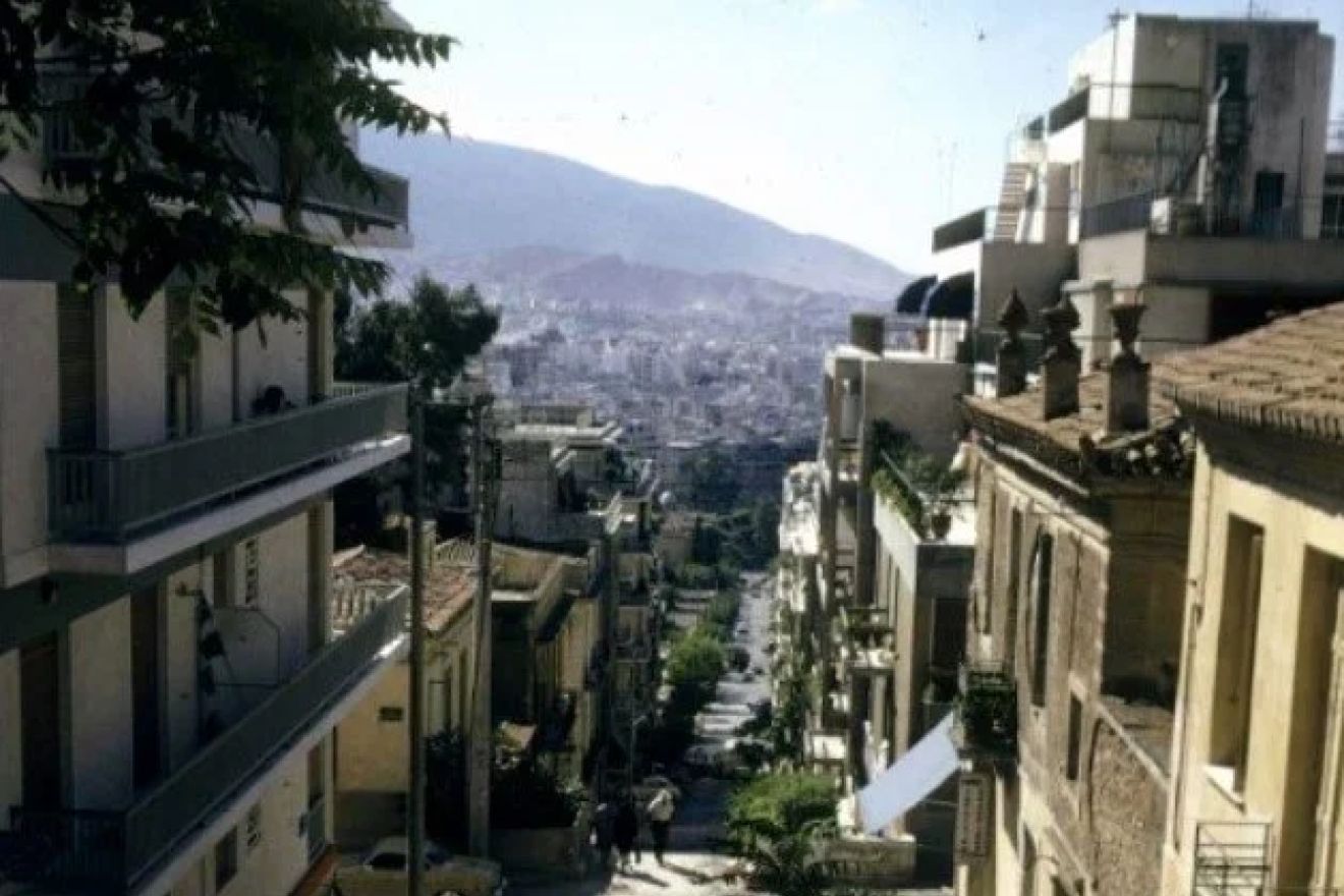 Κουίζ για την παλιά Αθήνα: Μπορείς να αναγνωρίσεις τη συνοικία της φωτογραφίας;