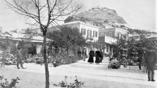 Κουίζ για την παλιά Αθήνα: Μπορείς να αναγνωρίσεις τη συνοικία της φωτογραφίας;
