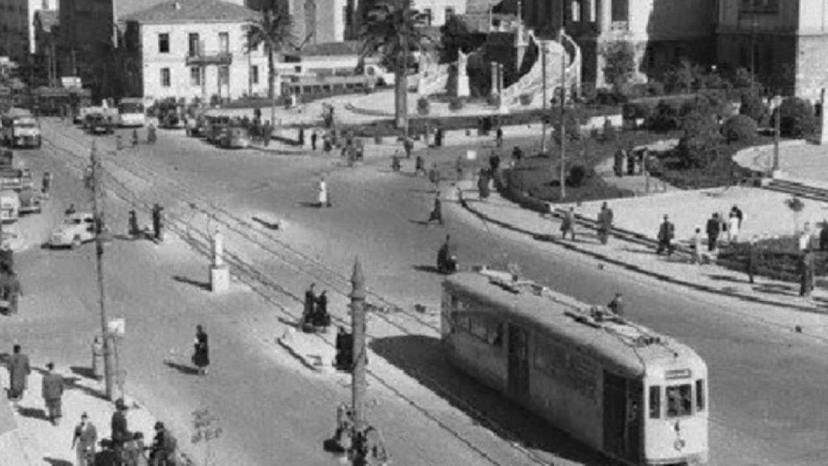 Κουίζ για την παλιά Αθήνα: Μπορείς να αναγνωρίσεις την οδό της φωτογραφίας;