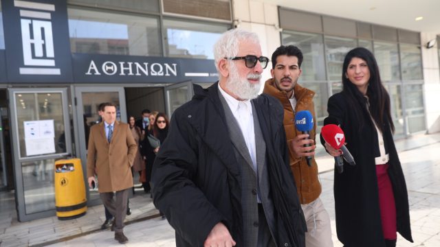 Πανδαιμόνιο στη δίκη Φιλιππίδη: «Ήθελε να του ανήκουν όλες – Είχε βίτσια και τις ήθελε κλειδωμένες»