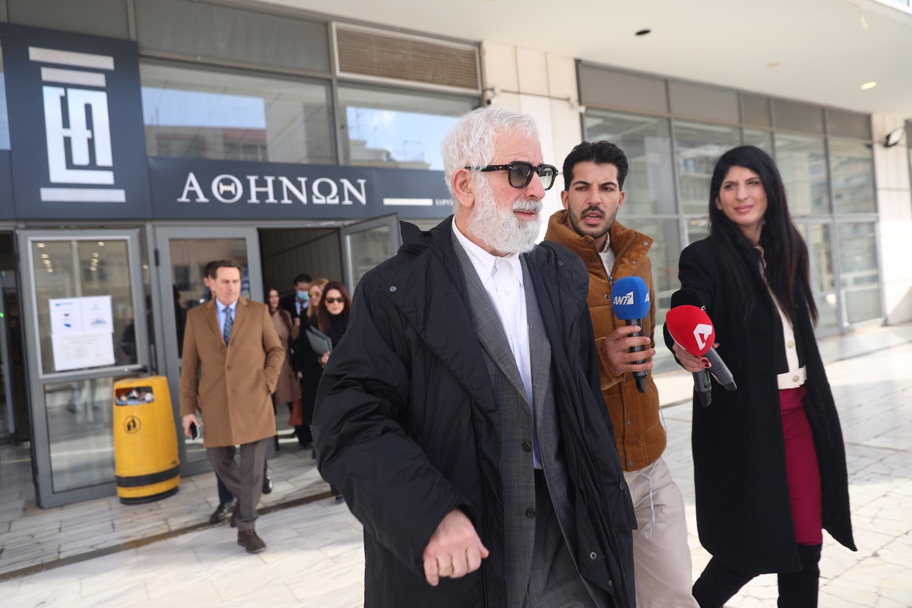 Πανδαιμόνιο στη δίκη Φιλιππίδη: «Ήθελε να του ανήκουν όλες – Είχε βίτσια και τις ήθελε κλειδωμένες»