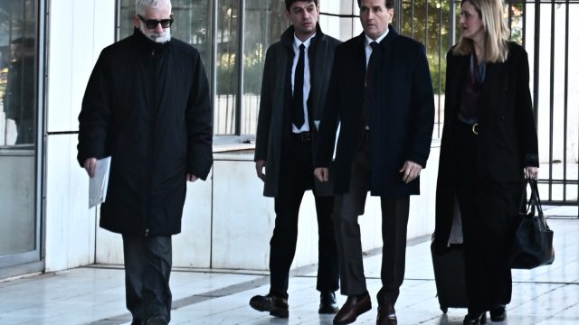 Πέτρος Φιλιππίδης: Πανικός στη δίκη του – Ένταση με τον Δημητρακόπουλο και αδιαθεσία για την καταγγέλλουσα